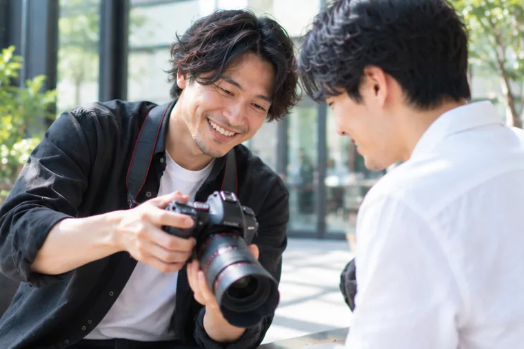 顔出し控えめでも勝負写真を作るならマッチングフォト